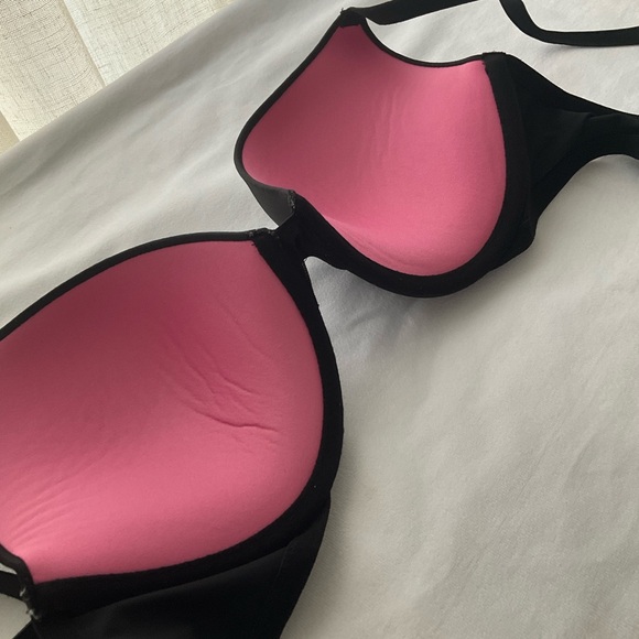 PINK Victoria's Secret Black 34D Bra with Subtle Pink Detail - Picture 9 of 12